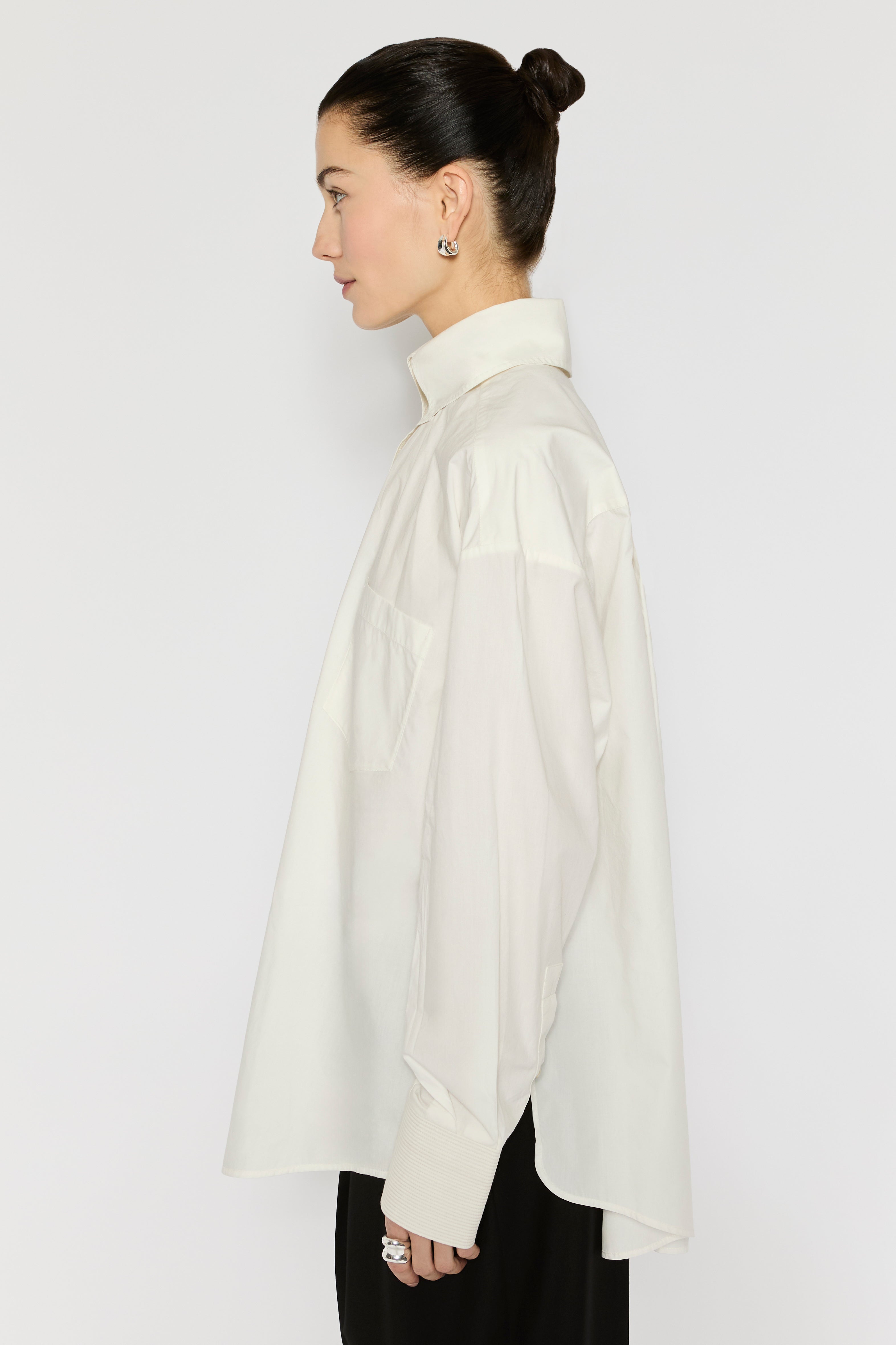 5 Tips to Style Your Cotton Poplin Oversized Shirt
